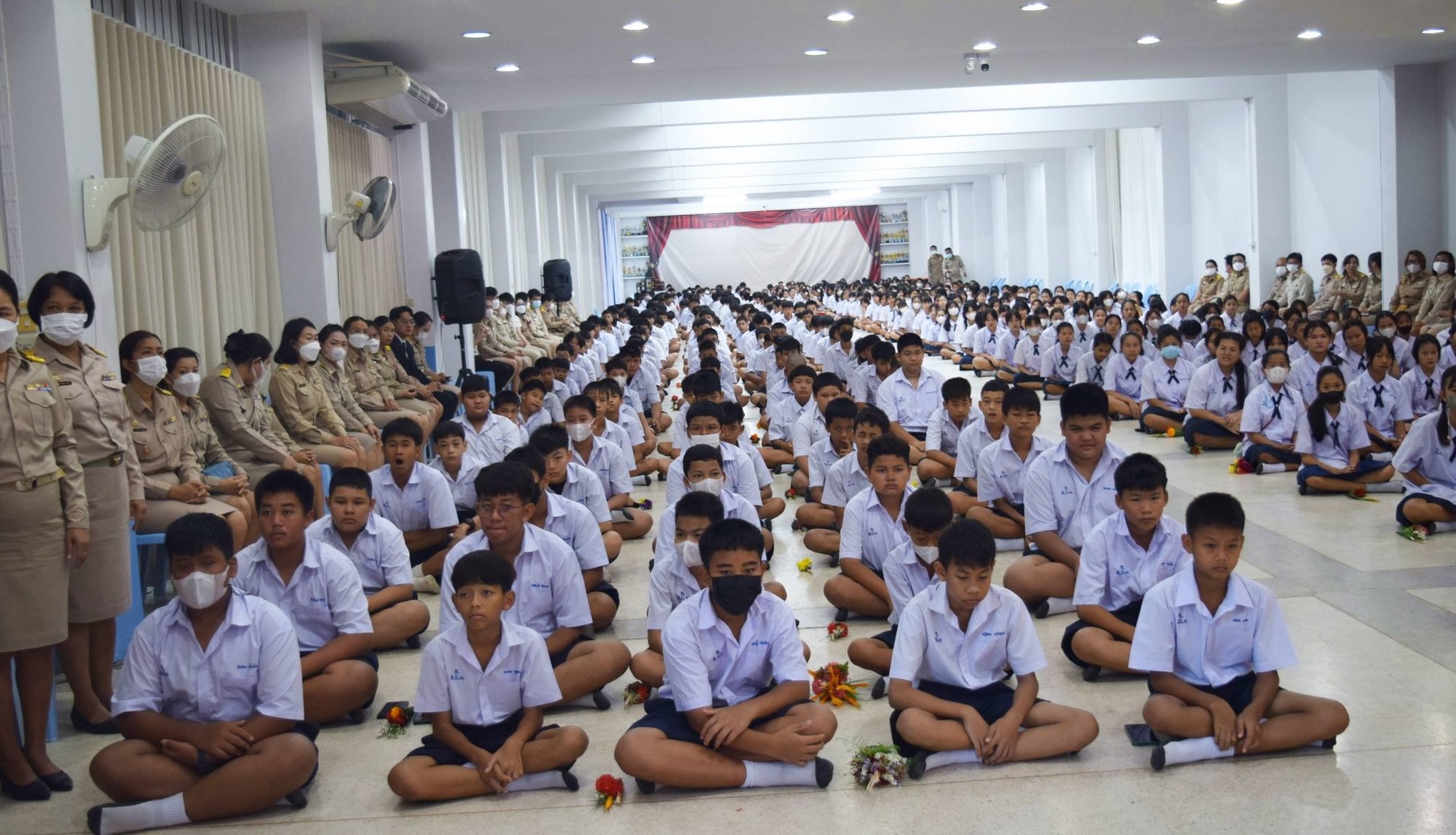 เมื่อวันที่ 27 มิถุนายน 2567 โรงเรียนเทศบาล 1 กิตติขจร จัดพิธีไหว้ครูประจำปีการศึกษา 2567 ณ หอประชุมโรงเรียน