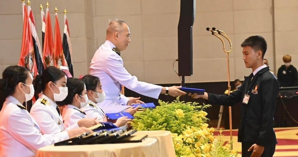 ขอแสดงความยินดีกับ ชมรมต้นกล้าสี่มหาราช ในโอกาสที่ได้รับ รางวัล "เด็กและเยาวชนดีเด่นแห่งชาติ"