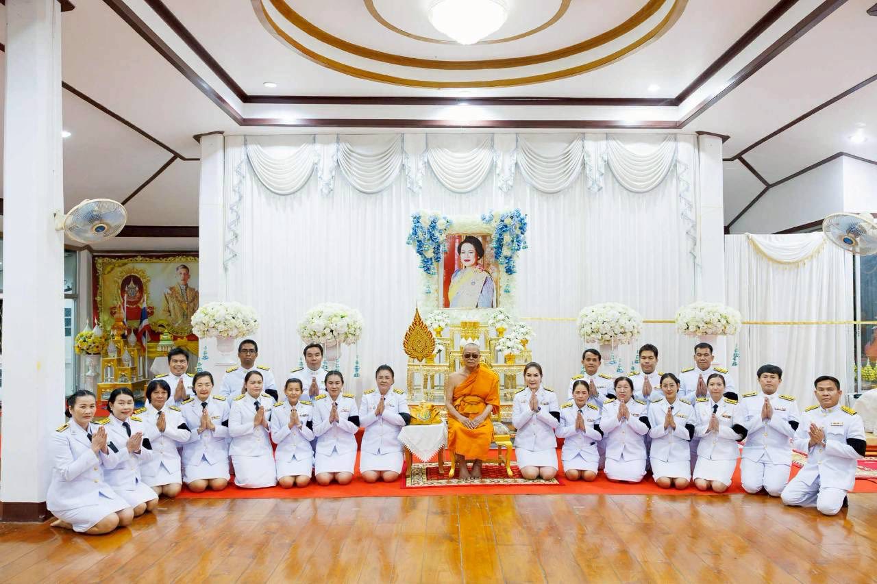 โรงเรียนเทศบาล ๑ กิตติขจร ร่วมพิธีบำเพ็ญกุศลสตมวาร (๑๐๐ วัน) ถวายเป็นพระราชกุศลแด่สมเด็จพระพันปีหลวง