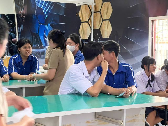 ภาพกิจกรรมที่ 36 จาก 50